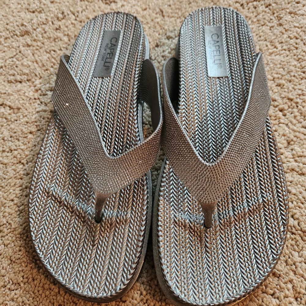 Capelli Pewter Thong Sandals Size 9
